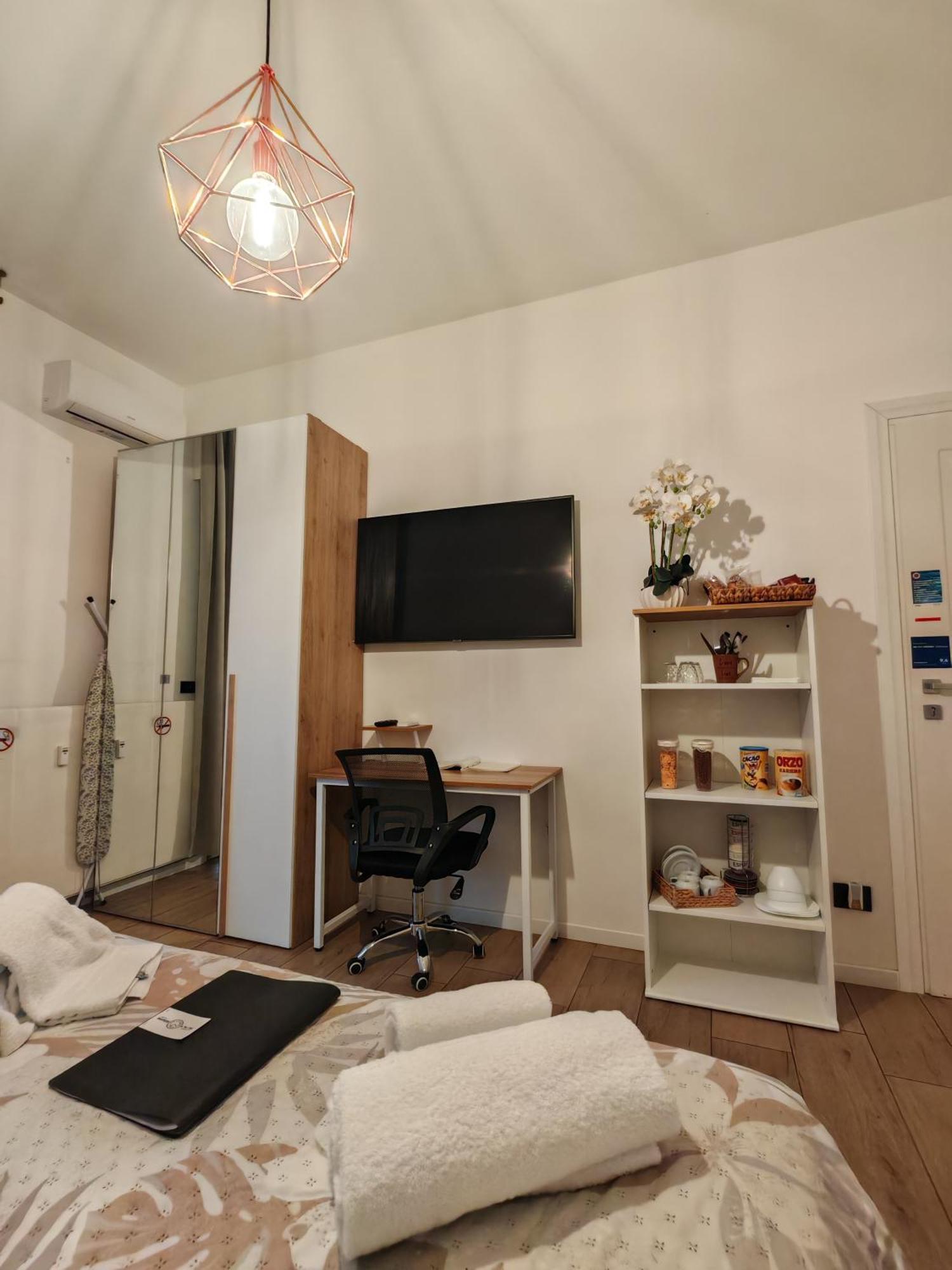 Mc Fly Rooms Malpensa Airport Gallarate Buitenkant foto
